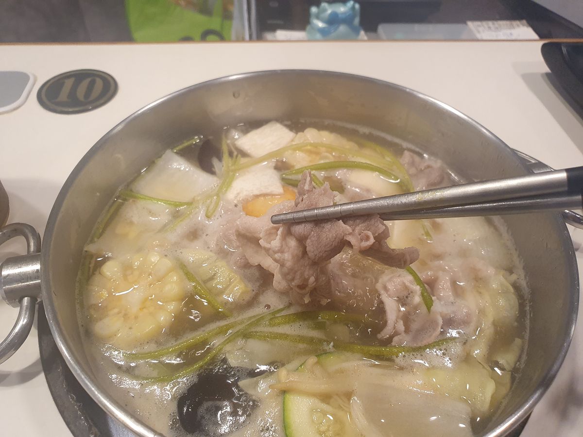 (2025.1月已結束營業)【萬華火鍋】94咖哩孃 萬大鍋物~蔬食自助吧吃到飽~獨特的麻辣咖哩牛奶湯底~高品質原肉 - 第16張圖