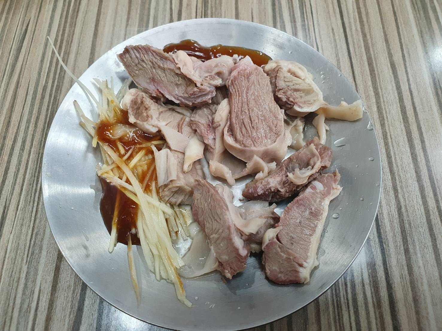【台北萬華】溫家粗麵 小菜均一價35元!麻辣皮蛋乾麵 推薦寶興街美食 - 第12張圖