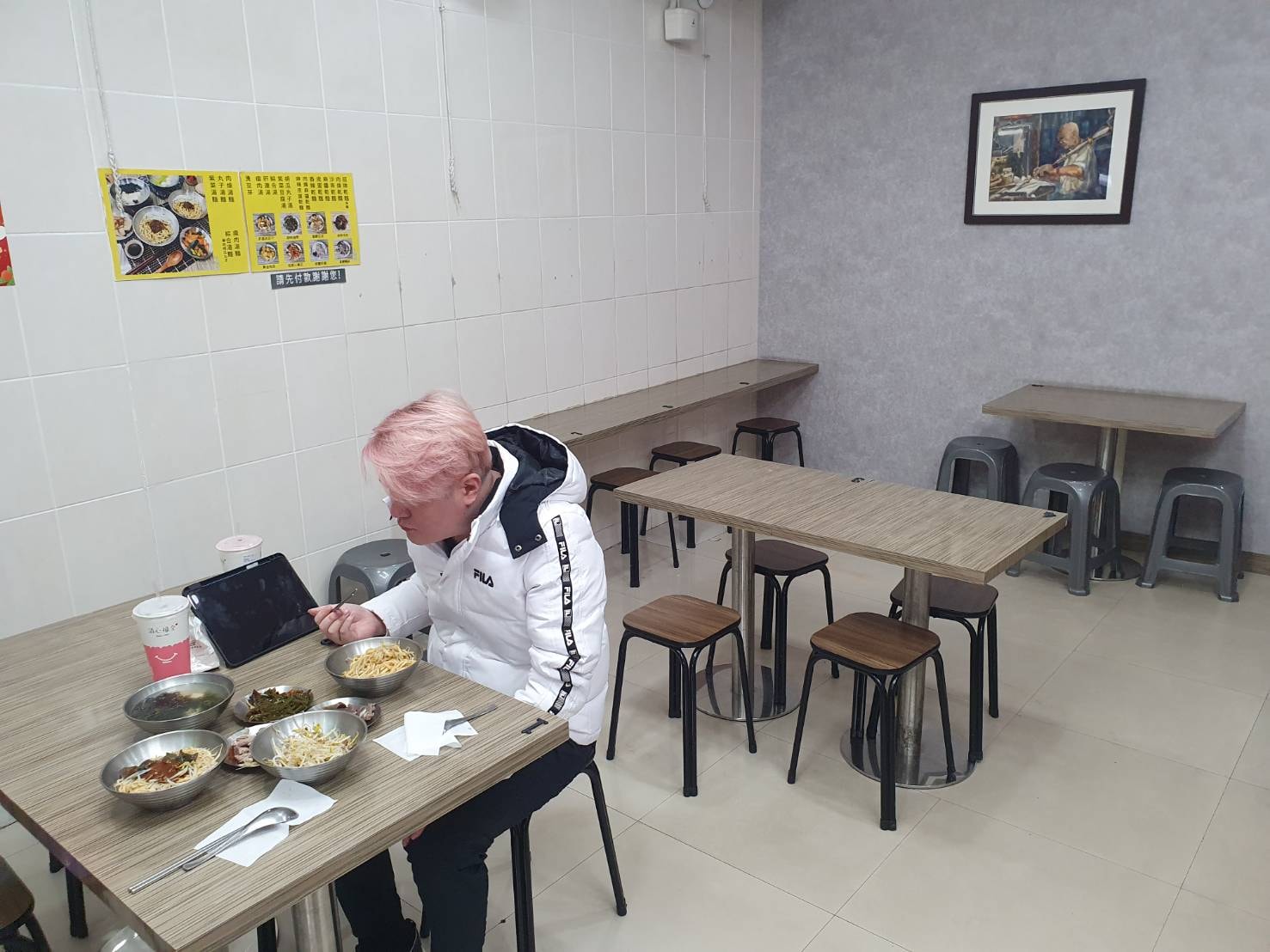 【台北萬華】溫家粗麵 小菜均一價35元!麻辣皮蛋乾麵 推薦寶興街美食 - 第3張圖