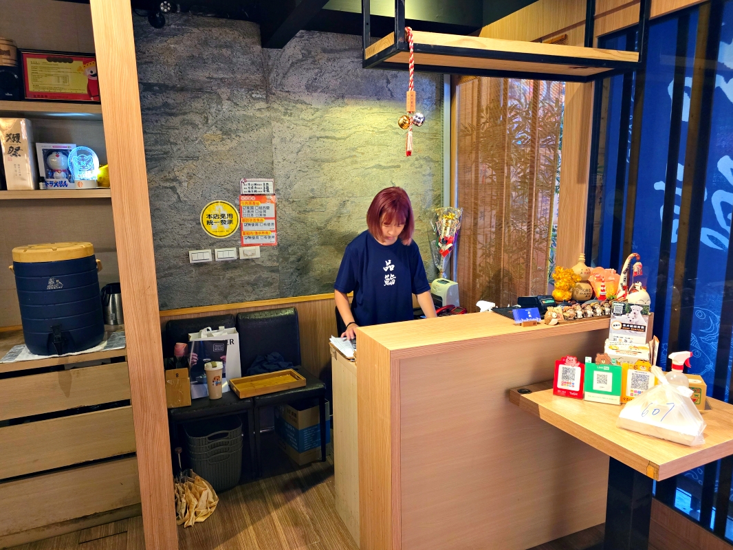 【台北萬華】品鮨日式料理-萬大店 平價免服務費 食材用心鮮美 服務好環境舒適 適合約會.聚餐聊天 - 第2張圖