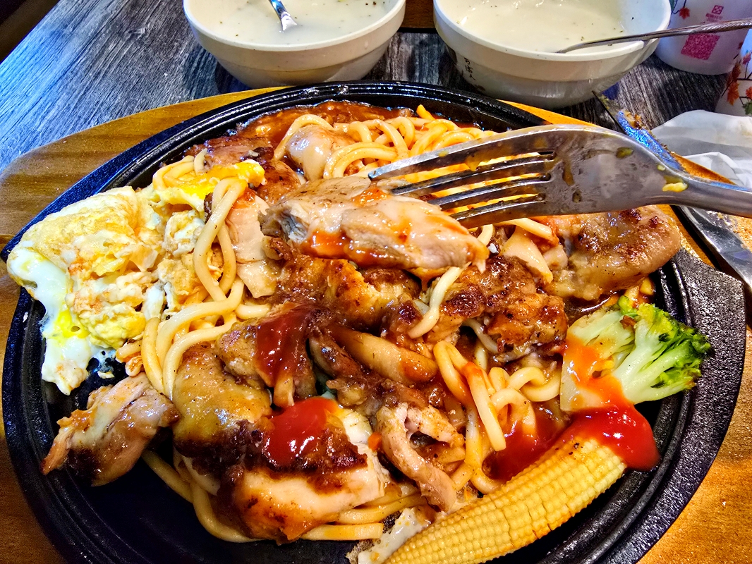 【台北萬華】老大廚房 平價牛排餐盒店~高品質原肉,濃湯、飲料吃到飽!近公車站大埔街 - 第12張圖